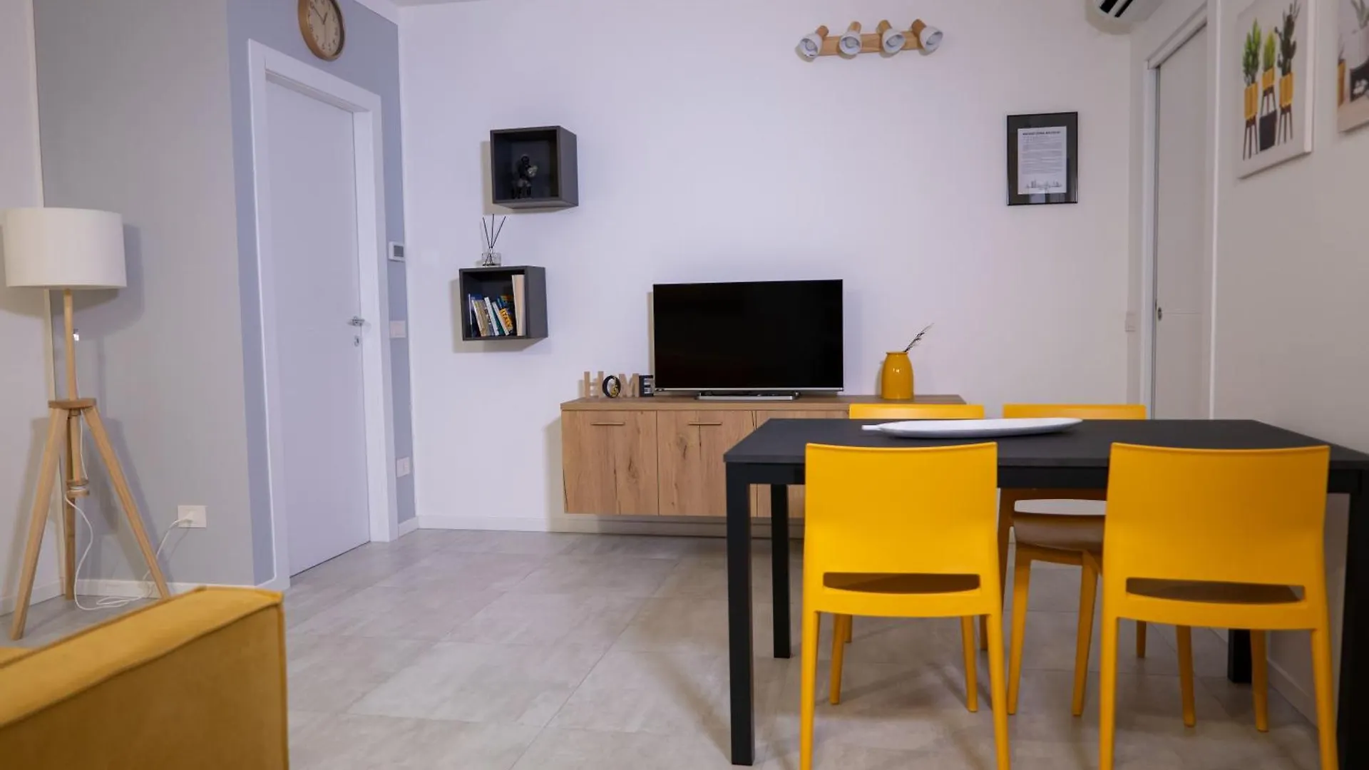 La Casa Sul Naviglio Di Debora Apartment Milan